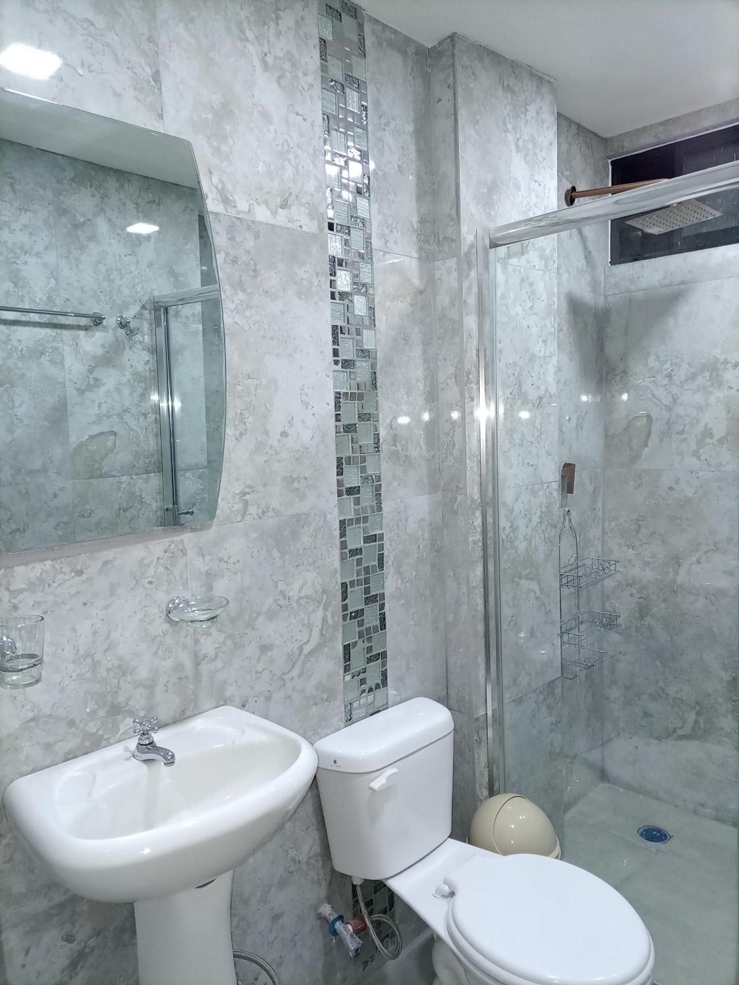 Hostal Atlantis Quito Exterior photo